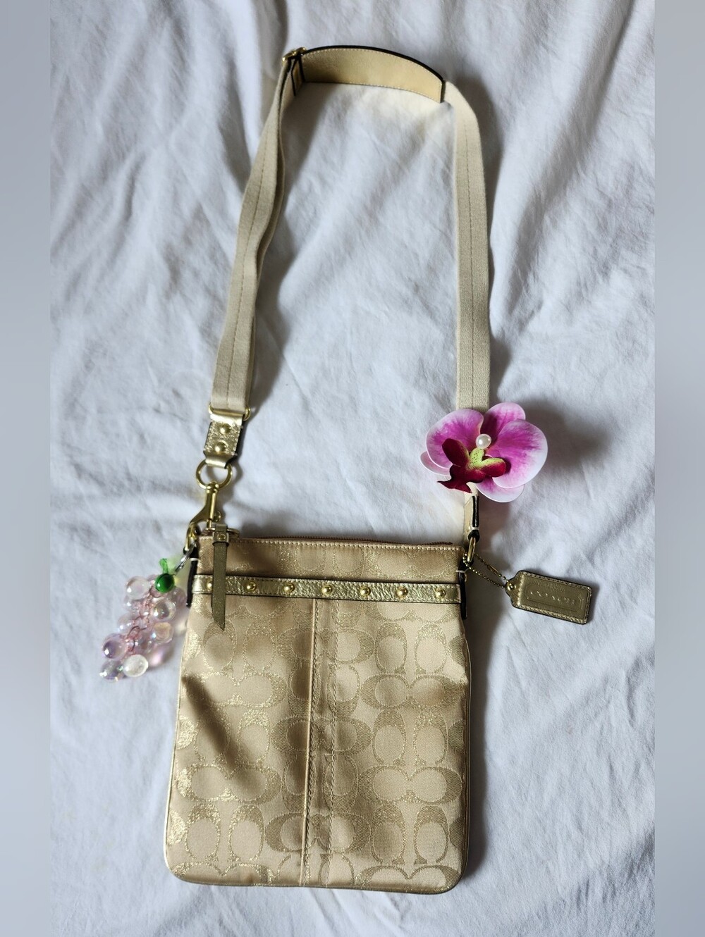Coach Gold Metallic Signature Crossbody Bag - Picture 3 of 16